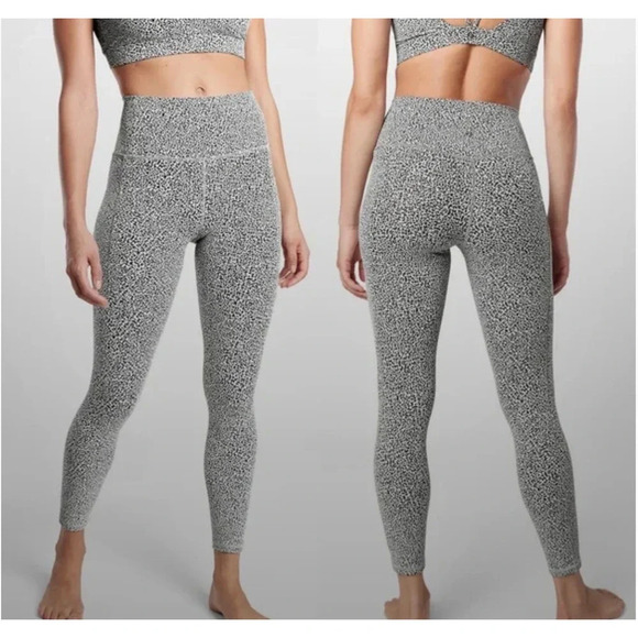 Athleta Salutation Stash II Pocket Textured 7/8 Tight Black White Size Medium - Picture 1 of 8